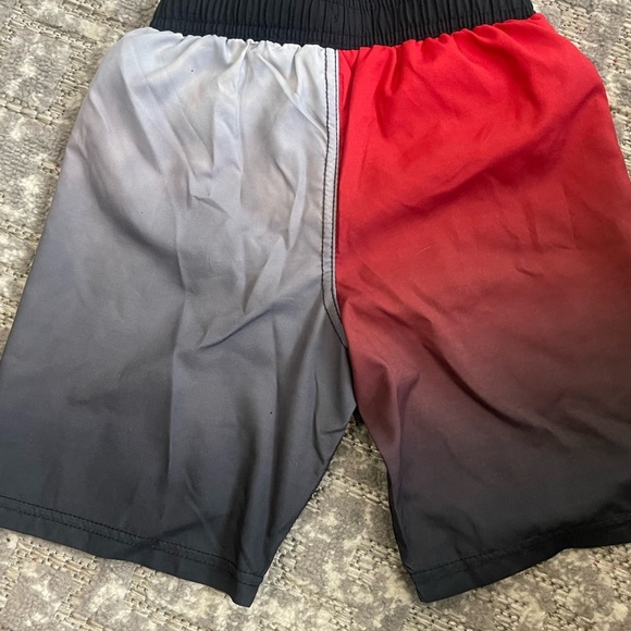 NEW Piggy Roblox boys shorts new with tags UPF 50 - Picture 6 of 6